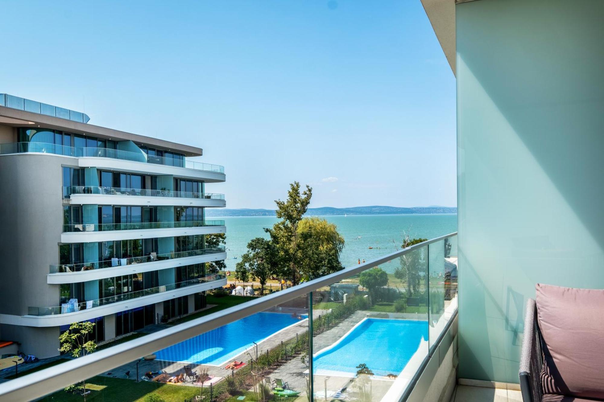 Myflat Wave Luxury 44 Suite Siófok Exteriér fotografie
